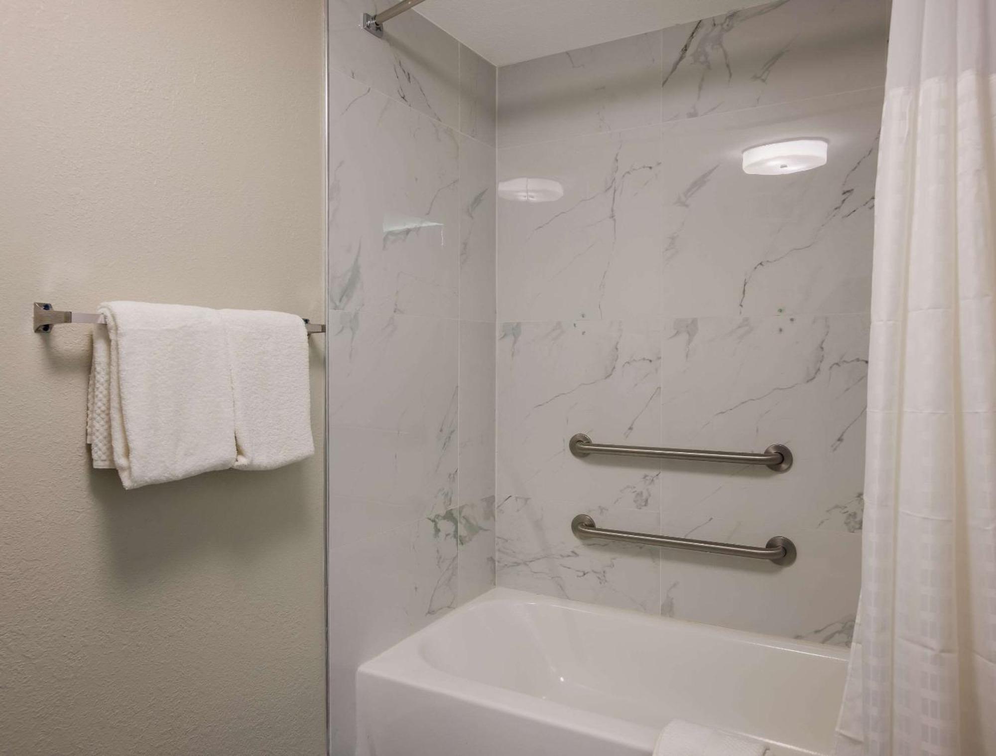 Sleep Midtown 3*